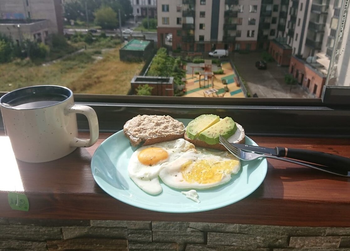 У окна. - Венера Чуйкова