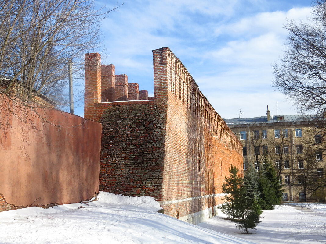 городская стена - ИРЭН@ .