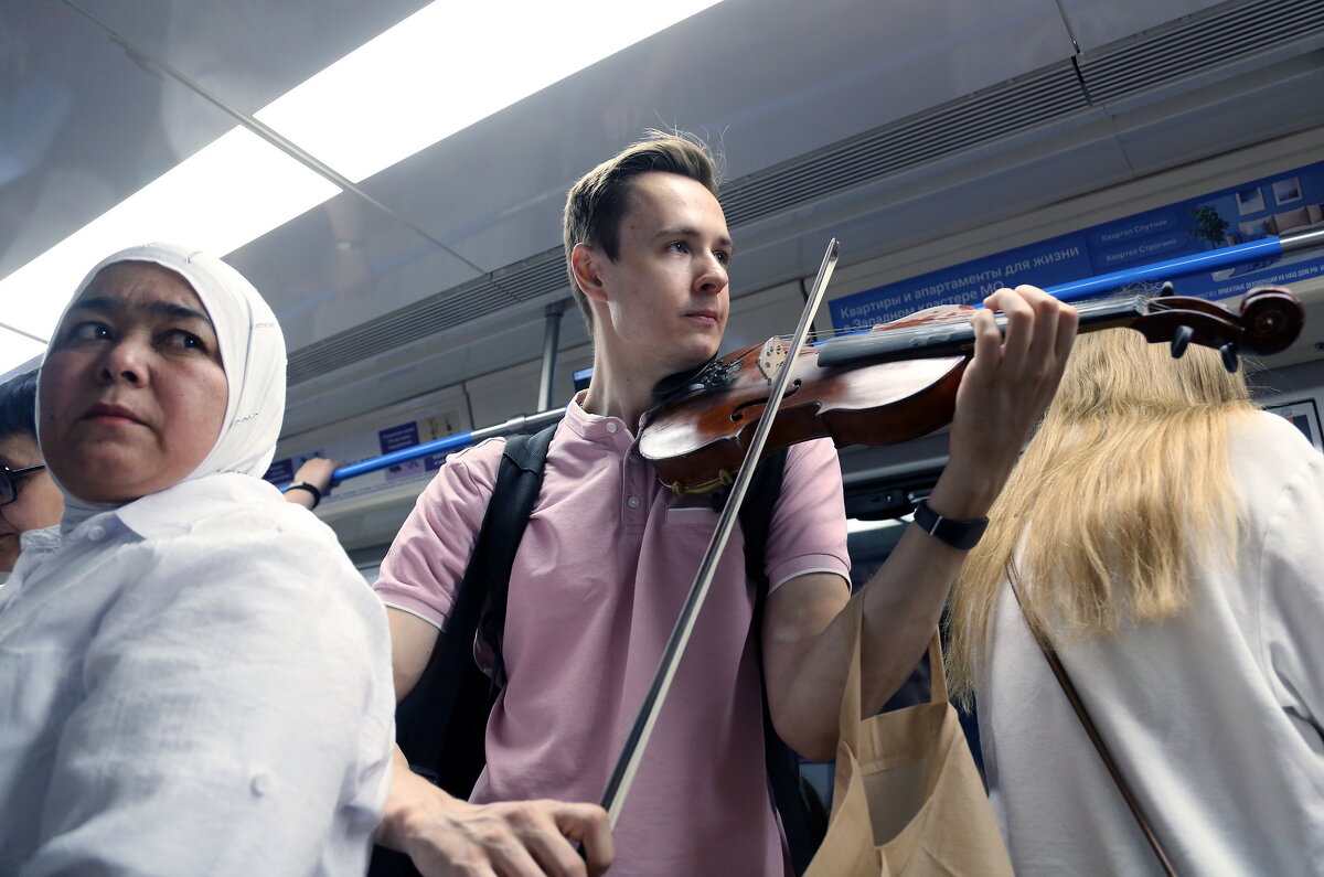 метро - Михаил Бибичков