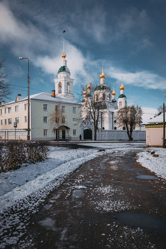 *** - Андрей Костров