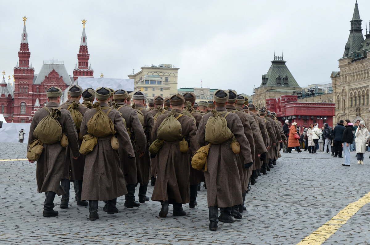 Москва. Красная Площадь 7 ноября 2024г. - Наташа *****