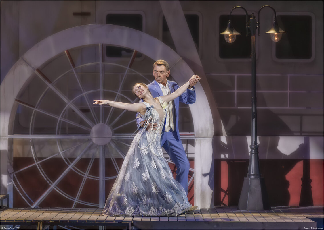 Актёры Елена Сохацкая и Константин Анисимов. - Александр Максимов Актёры Елена Сохацкая и Константин Анисимов. - Александр Максимов