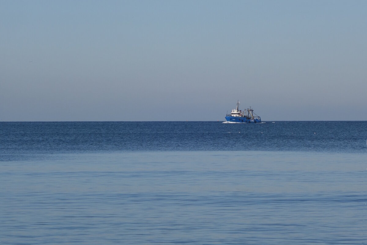 Каботажный траулер - Рита Симонова