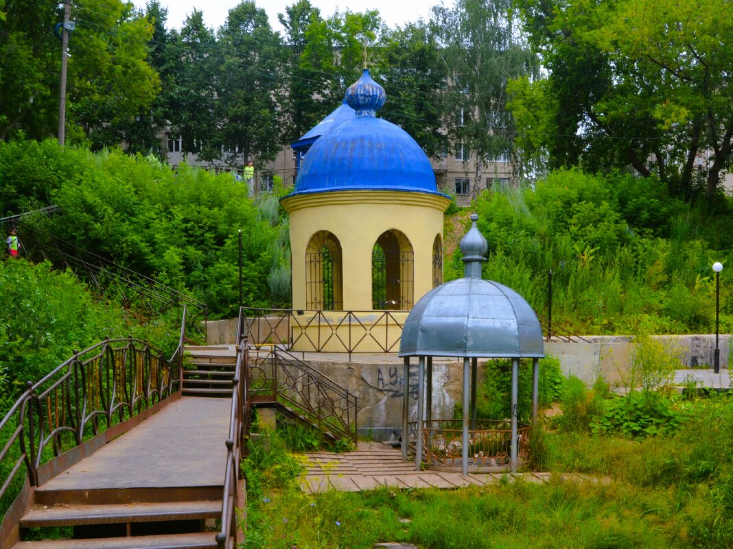 Новочебоксарск. Родник Ельниковского оврага. - Пётр Чернега