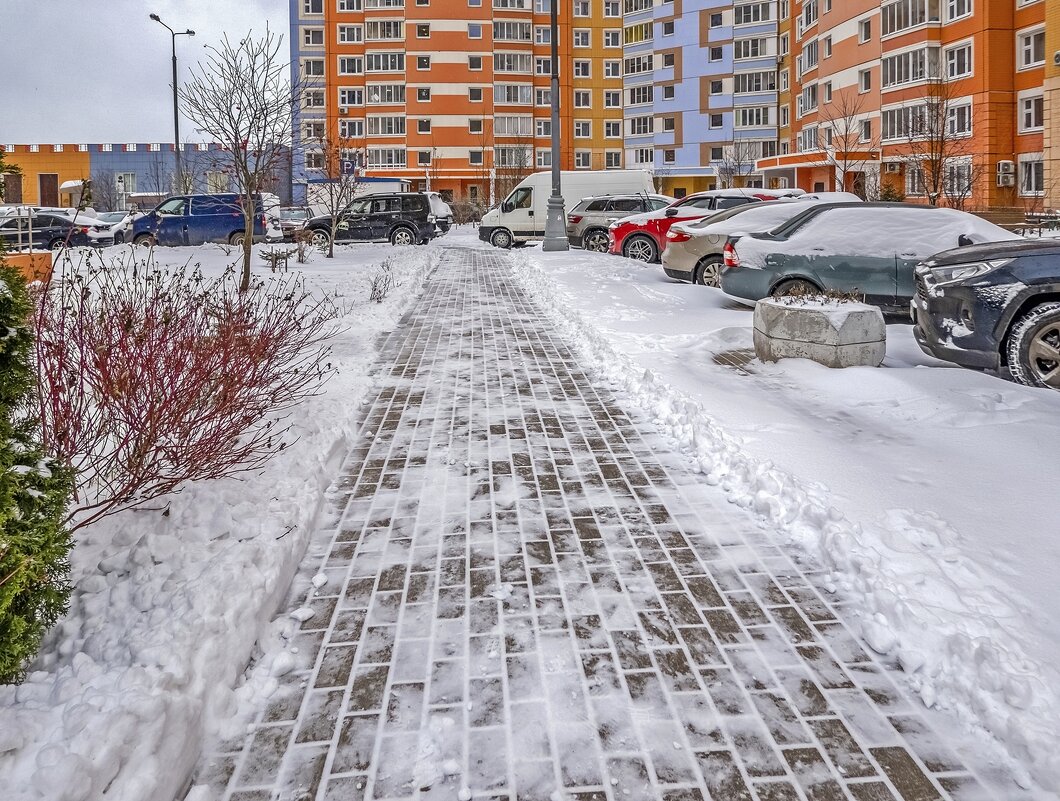 Работы дворникам прибавилось - Валерий Иванович Работы дворникам прибавилось - Валерий Иванович