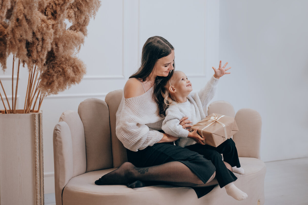 Мама и дочь - Юлия Кравченко