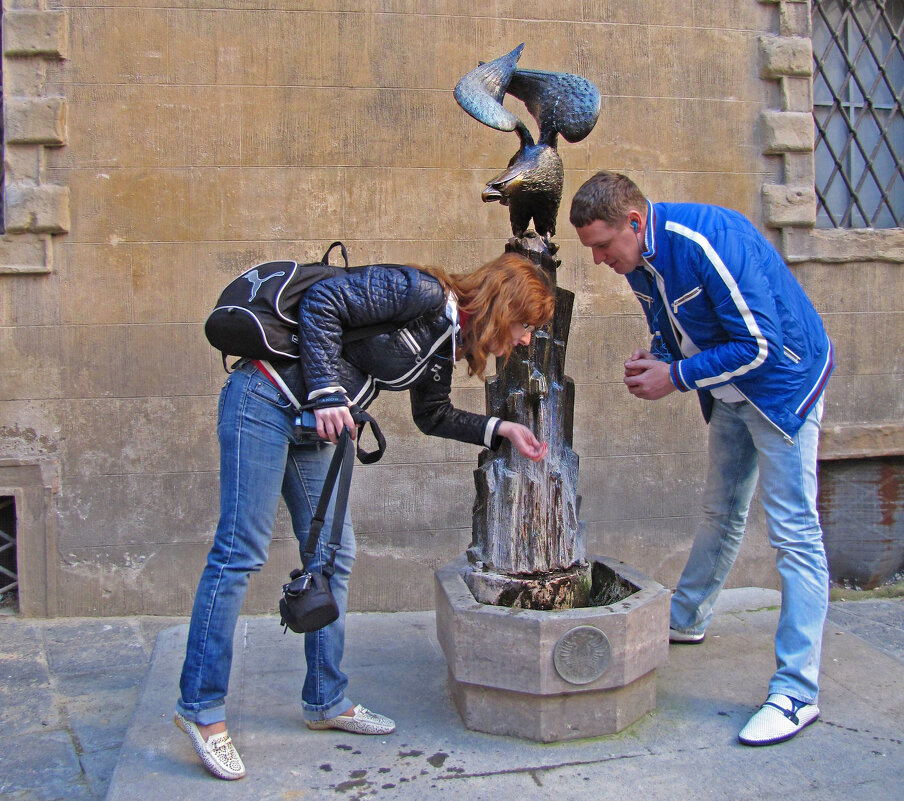 Питьевой фонтан в контраде (районе) Орла. - ИРЭН@ .