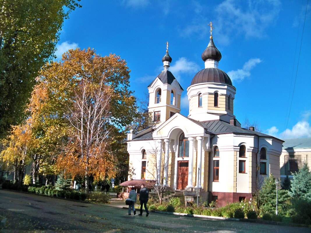 Храм  святителя  Луки  Крымского - Валентин Семчишин