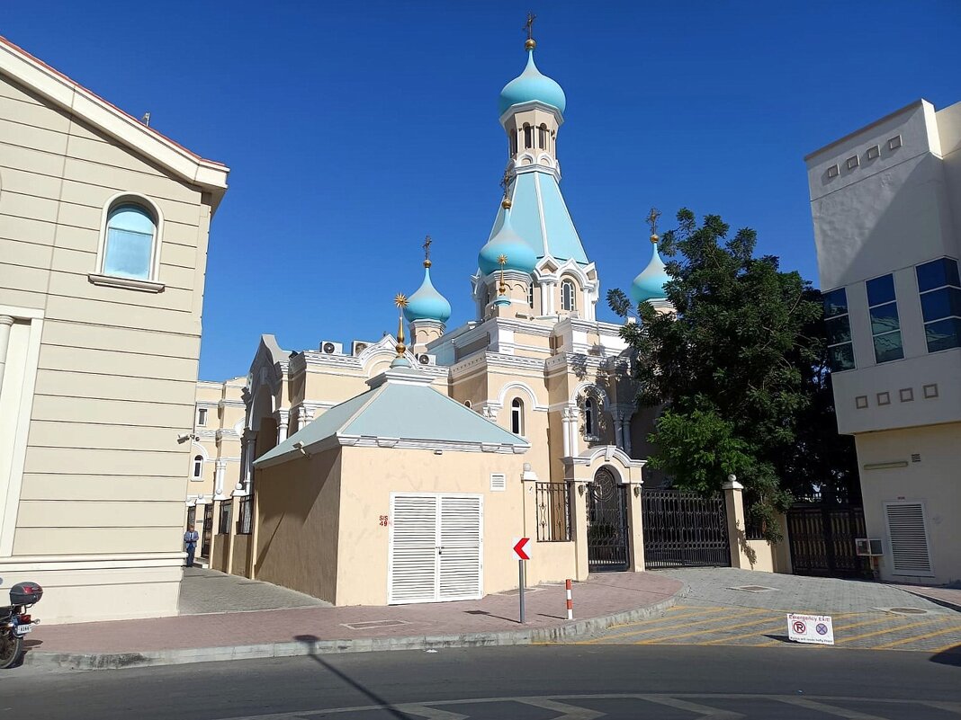 Православный храм апостола Филиппа в Шардже, ОАЭ - Елена Православный храм апостола Филиппа в Шардже, ОАЭ - Елена