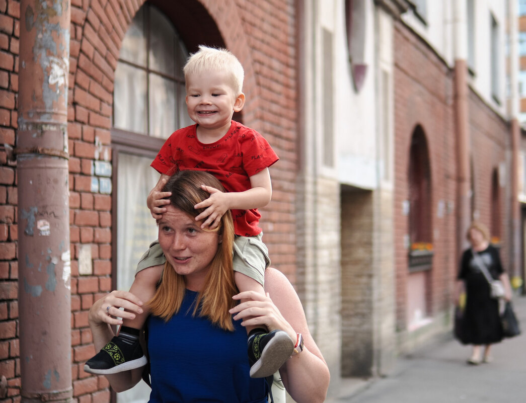 Папа, мама устала! - Магомед .