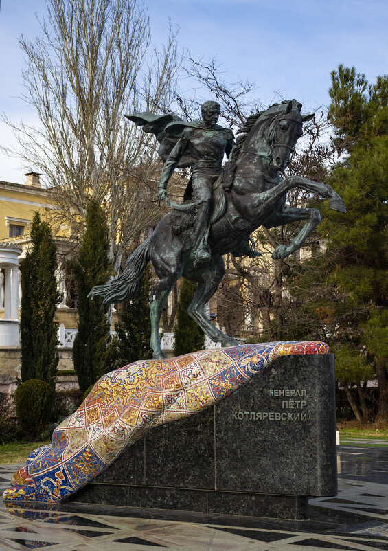 Феодосия. Памятник генералу П.Котляревскому - artemix Феодосия. Памятник генералу П.Котляревскому - artemix