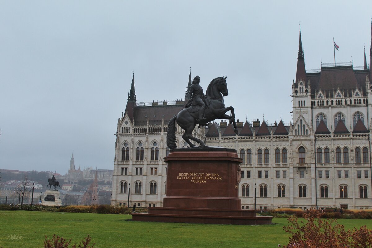 памятник герою сопротивления Ференцу || Ракоци-князь Трансильвании - Светлана Баталий памятник герою сопротивления Ференцу || Ракоци-князь Трансильвании - Светлана Баталий