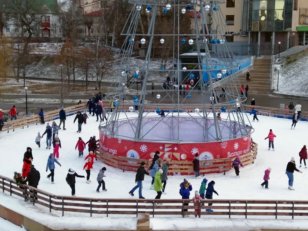 На катке с искуственным льдом - Galina Solovova На катке с искуственным льдом - Galina Solovova