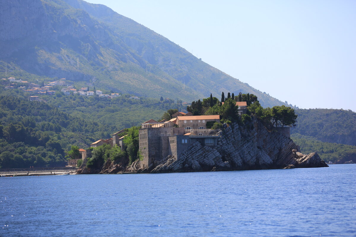 Остров-отель - Евгений +