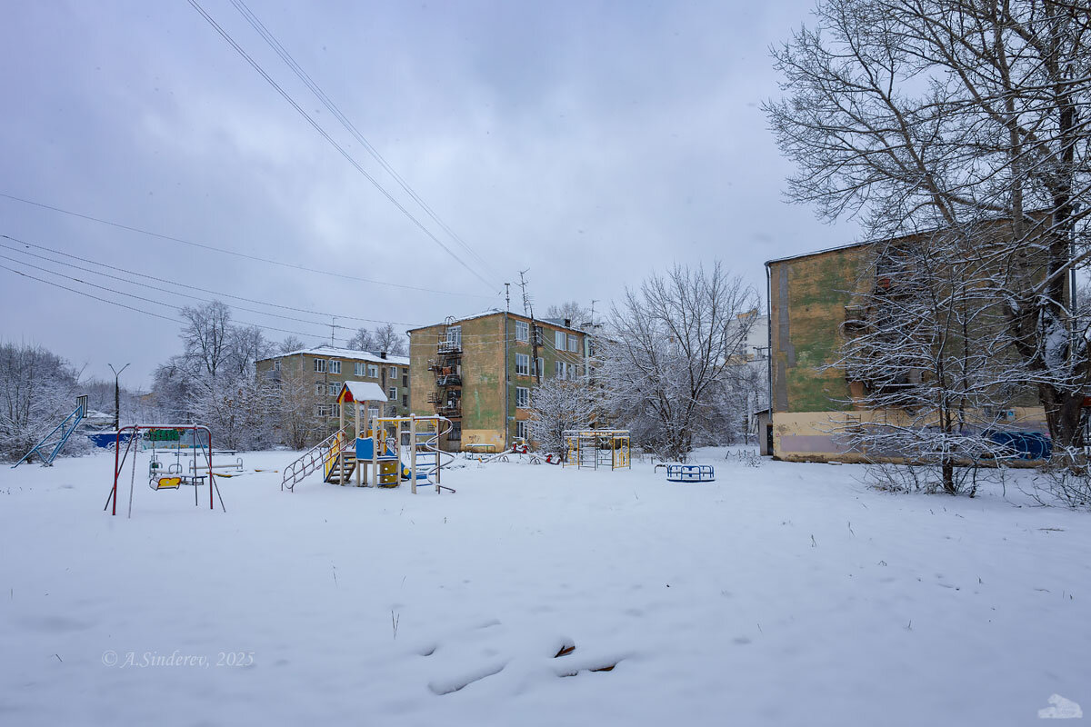 Старый дворик - Александр Синдерёв