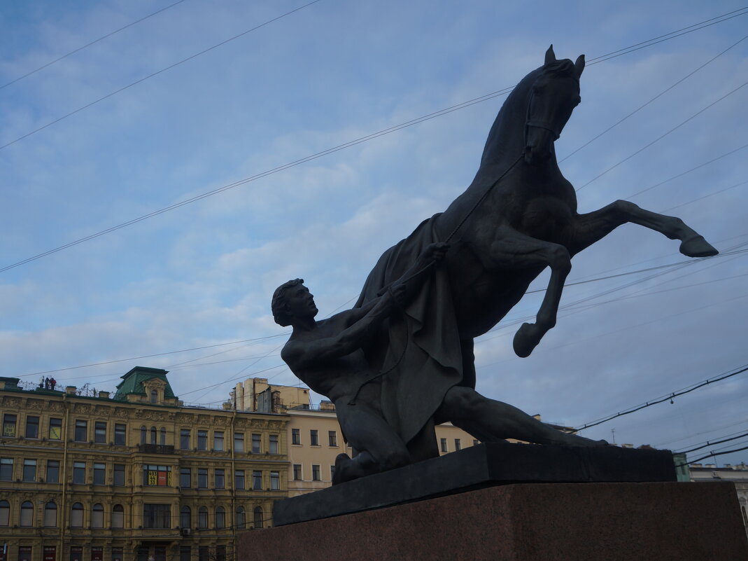 на Аничковом мосту - zavitok *