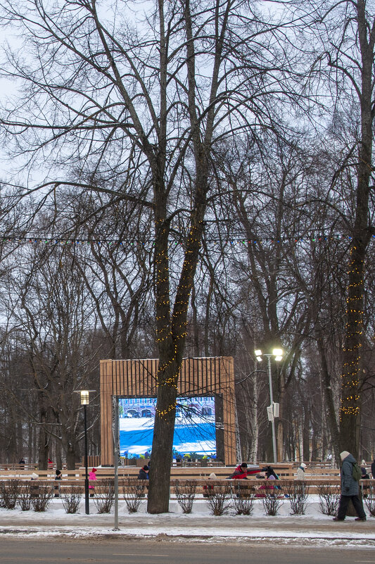 Новогодние праздники в Угличе. Инсталляция в городском парке - Gen 