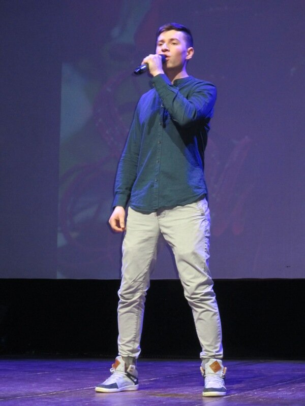 Поёт Виктор Рябов - Дмитрий Никитин