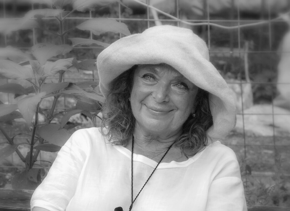 Элеонора Яблочкина, вдова писателя, сценариста и кинорежиссера Тонино Гуэрра - Наталья Rosenwasser Элеонора Яблочкина, вдова писателя, сценариста и кинорежиссера Тонино Гуэрра - Наталья Rosenwasser