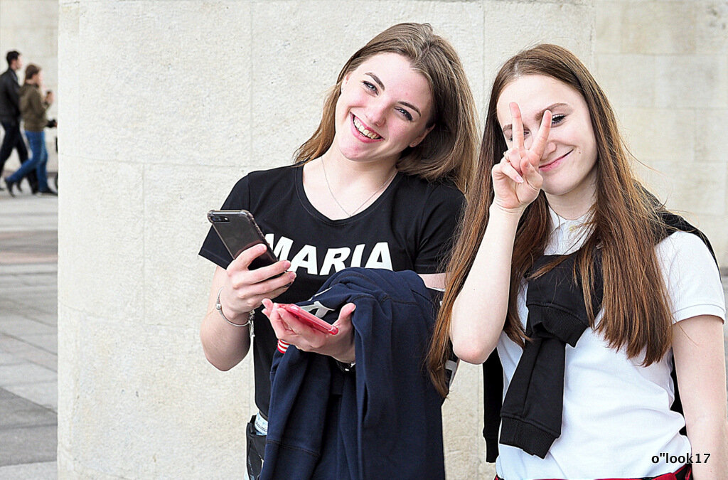 девчонки - Олег Лукьянов девчонки - Олег Лукьянов