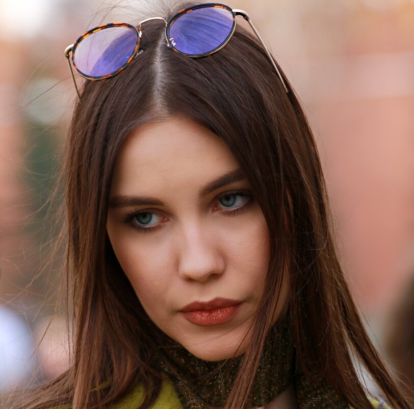 Спонтанный уличный портрет. - Владимир59 