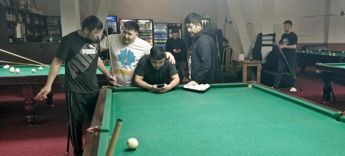 Друзья - Андрей Хлопонин Друзья - Андрей Хлопонин