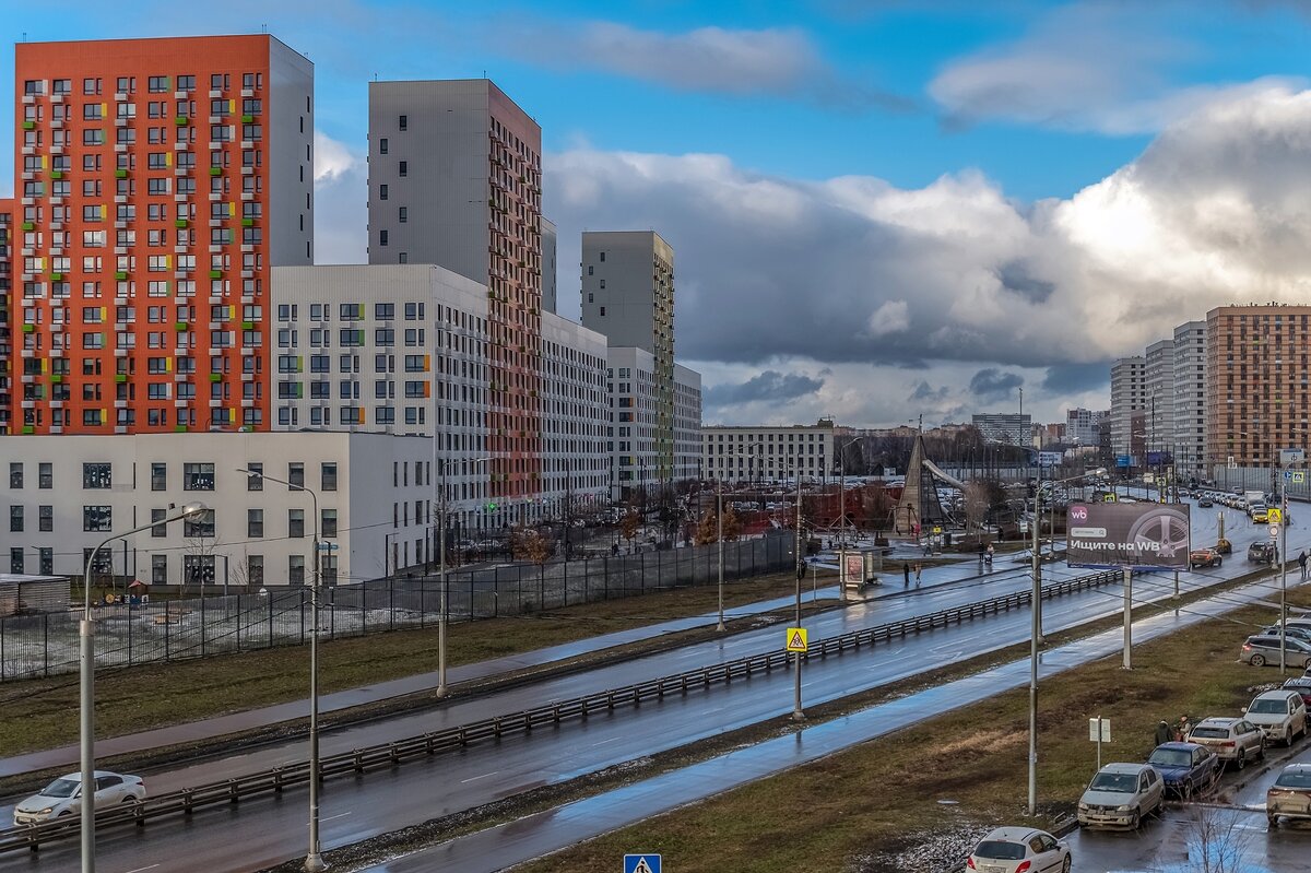 Кружили над городом снежные тучи - Валерий Иванович Кружили над городом снежные тучи - Валерий Иванович