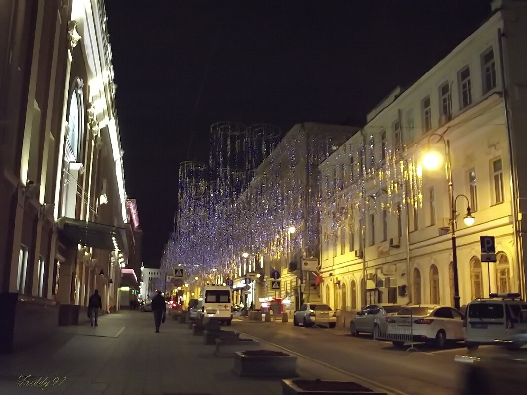 По Большой Дмитровке (Москва) - Freddy 97 По Большой Дмитровке (Москва) - Freddy 97