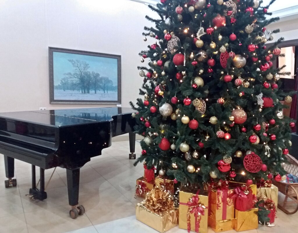 В фойе Рязанской филармонии - Galina Solovova В фойе Рязанской филармонии - Galina Solovova