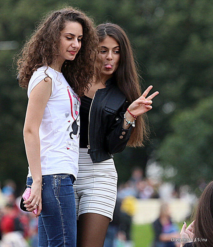 девочки шутят - Олег Лукьянов девочки шутят - Олег Лукьянов