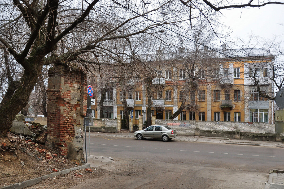 Издалека получше выглядит (снимала от Дома кантонистов) - Татьяна Машошина Издалека получше выглядит (снимала от Дома кантонистов) - Татьяна Машошина