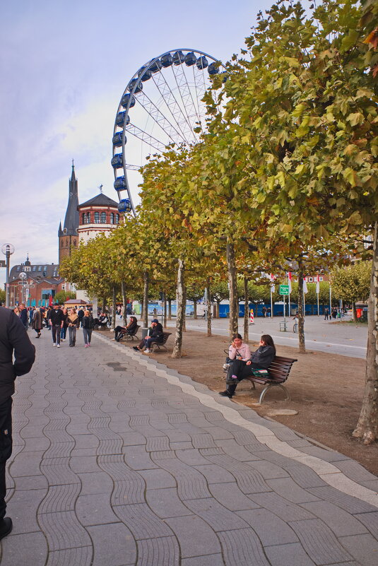 *** - Witalij Loewin