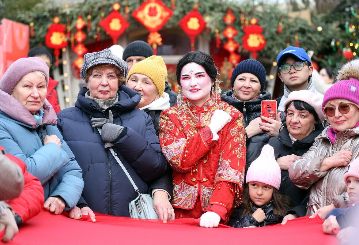 КИТАЙский Новый год на Манежке 4 февраля - Михаил Бибичков КИТАЙский Новый год на Манежке 4 февраля - Михаил Бибичков