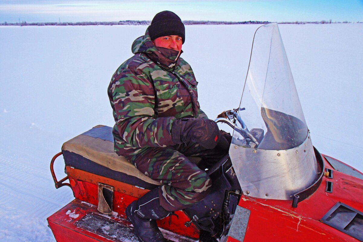 Чеускинский снегоходчик на Юганской Оби. - Владимир 