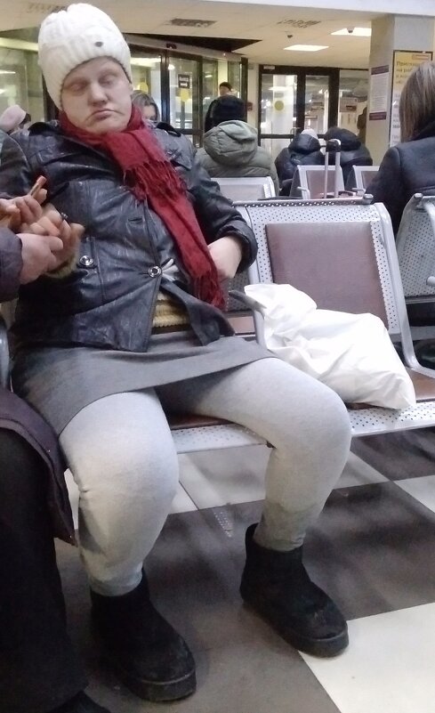 Спят усталые алкашки. - Злая Фурия 