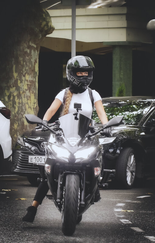 "МотоТётя" - Сергей Царёв "МотоТётя" - Сергей Царёв