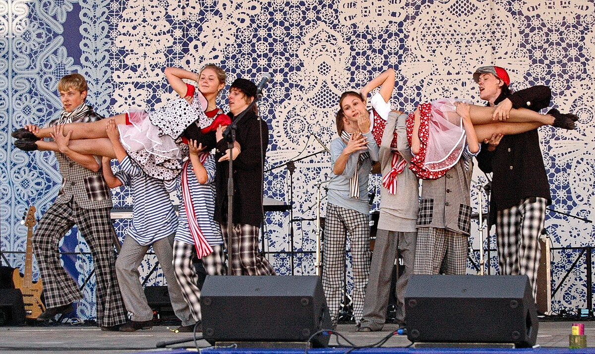 Держите, а то взлетим... - Александр Лад