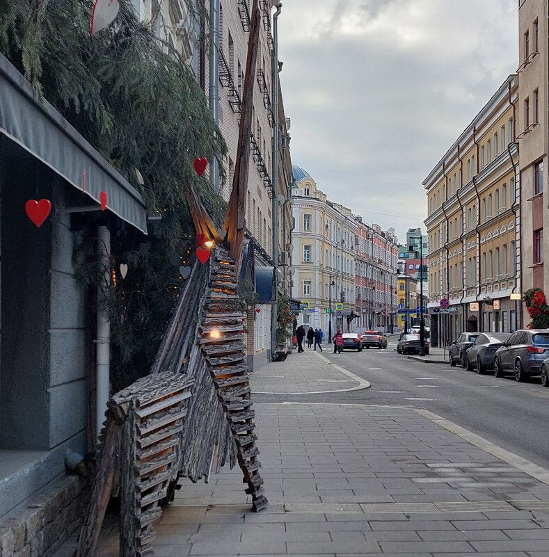 Заблудился козлик в старых улочкам Москвы - ИРЭН@ . Заблудился козлик в старых улочкам Москвы - ИРЭН@ .