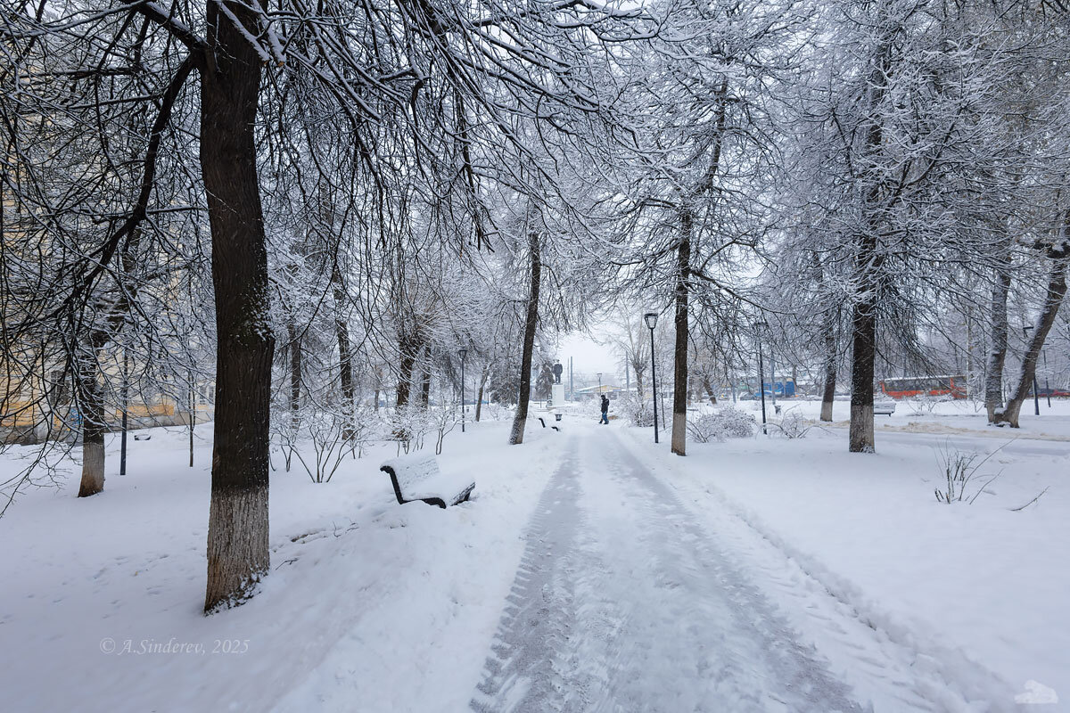 Дорожка в сквере - Александр Синдерёв