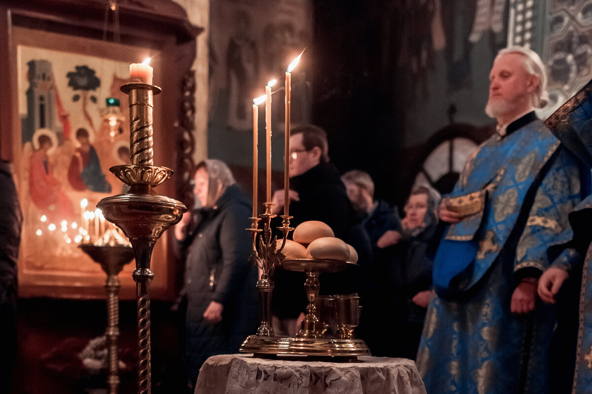 За вечерним Богослужением - Pasha Zhidkov