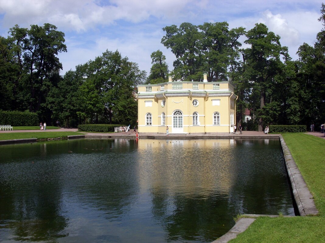 Павильон "Верхняя ванна". Екатерининский парк. Город Пушкин. - Ирина ***