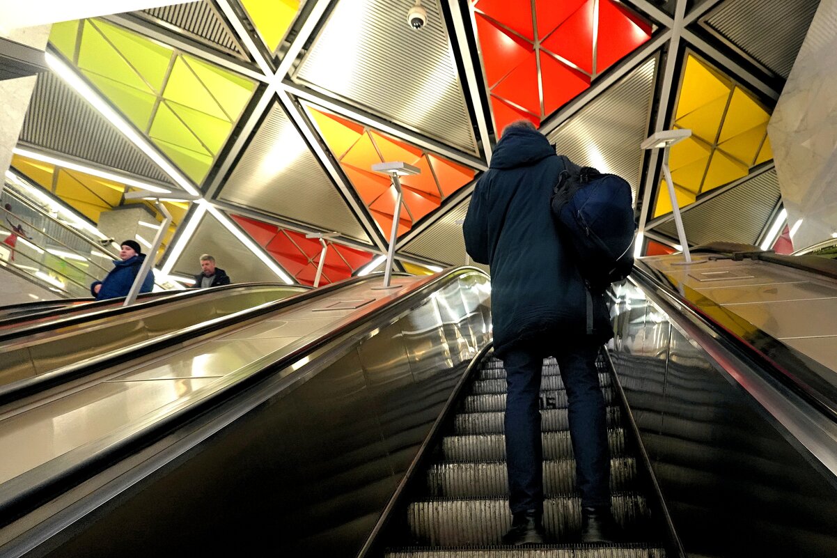 Выход из метро на Сретенский бульвар. - Татьяна Помогалова Выход из метро на Сретенский бульвар. - Татьяна Помогалова