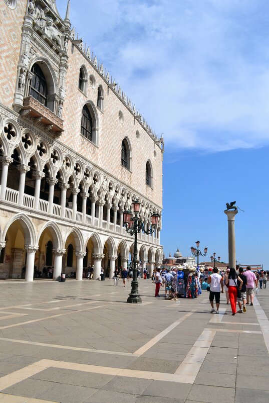 У дворца Дожей - Ольга У дворца Дожей - Ольга