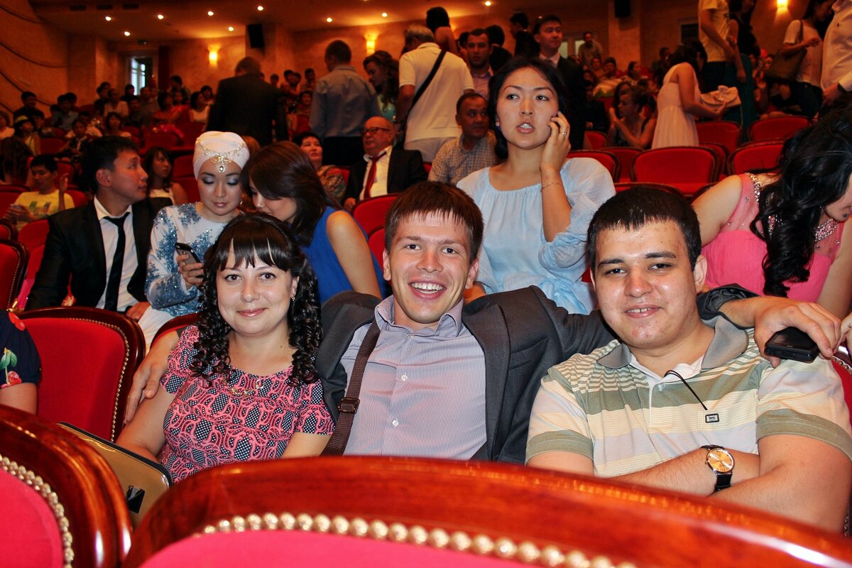 Студенты на выпускном - Светлана SvetNika17 Студенты на выпускном - Светлана SvetNika17