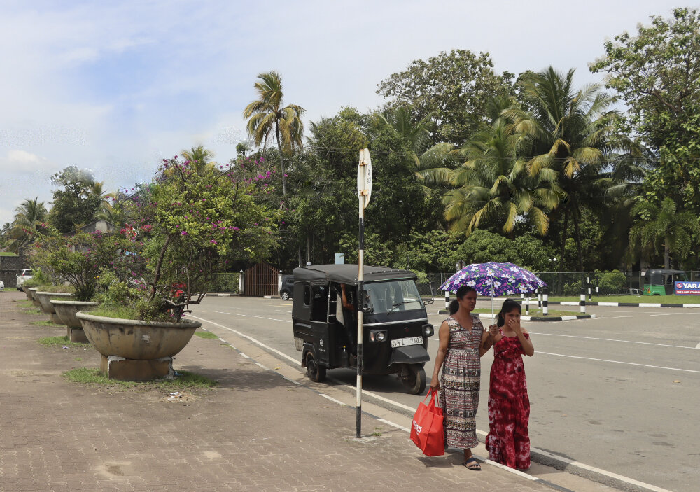 На улочках г. Матара - Галина Ильясова На улочках г. Матара - Галина Ильясова