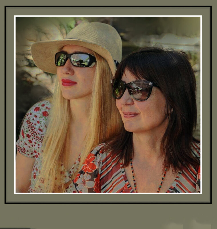 Внучка с мамой - Владимир Кроливец