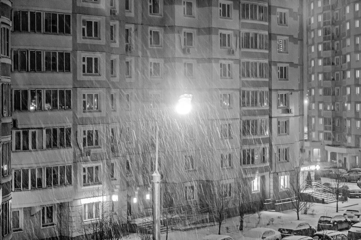 В городе снег - Валерий Иванович В городе снег - Валерий Иванович