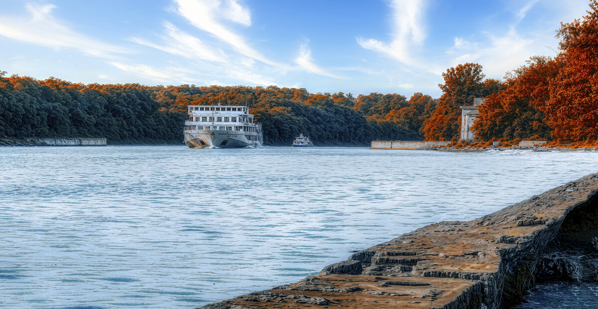 Теплоход. - Владимир Владимир Теплоход. - Владимир Владимир