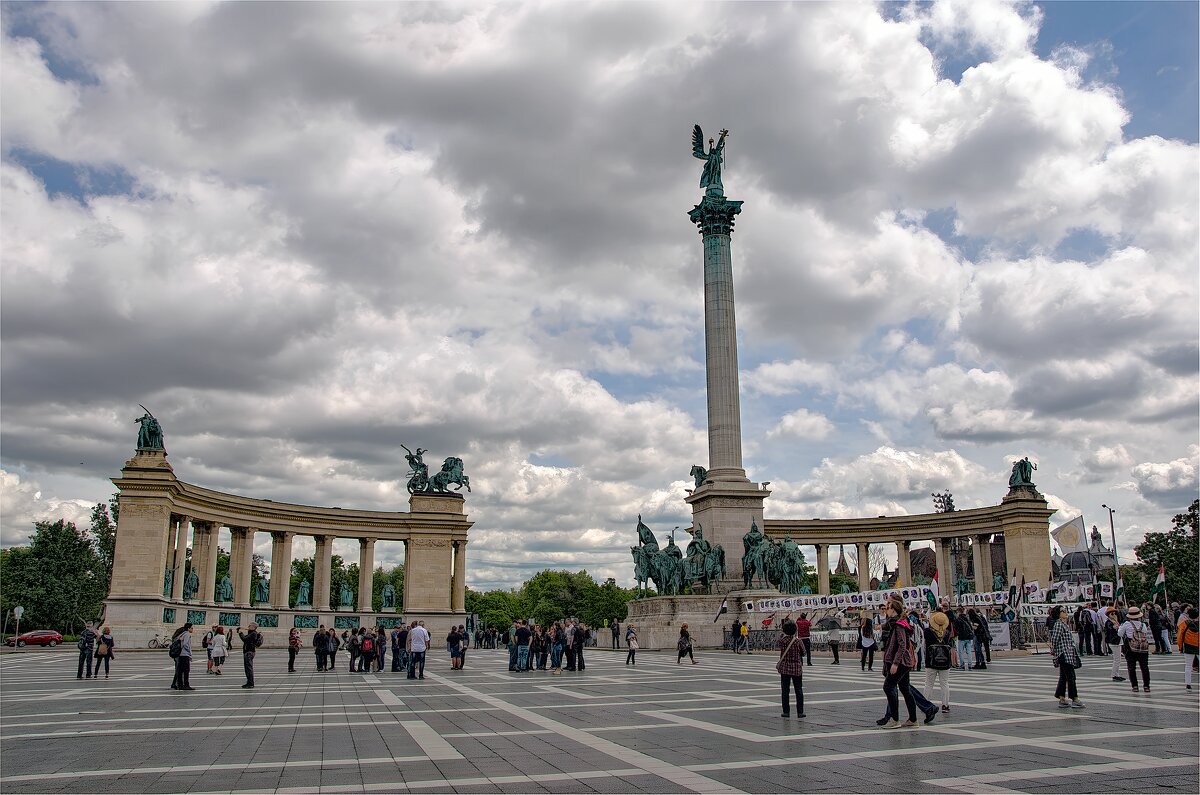 Венгрия  **Будапешт**Площадь Героев, Будапешт, Венгрия, знаменитая достопримечательность, Городской - ujgcvbif 