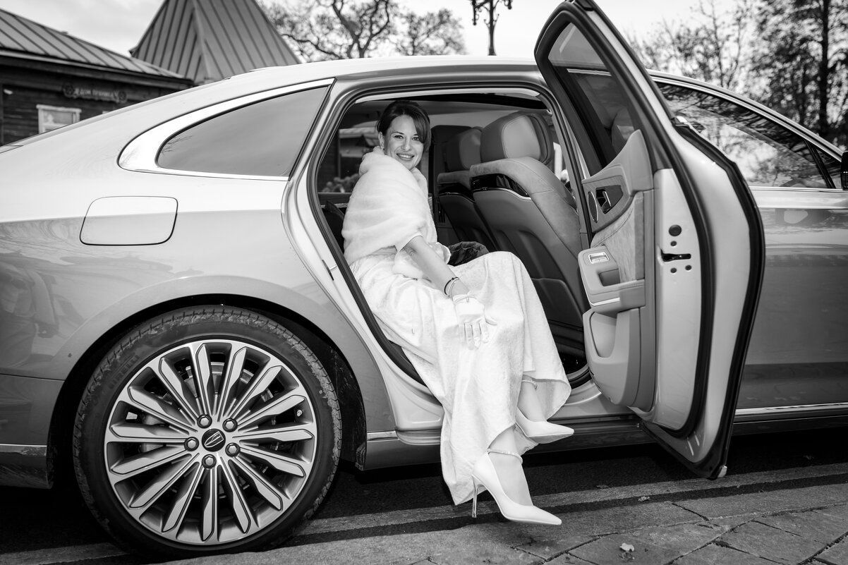 Красивее невесты нет никого. - Вячеслав Владимирович Красивее невесты нет никого. - Вячеслав Владимирович